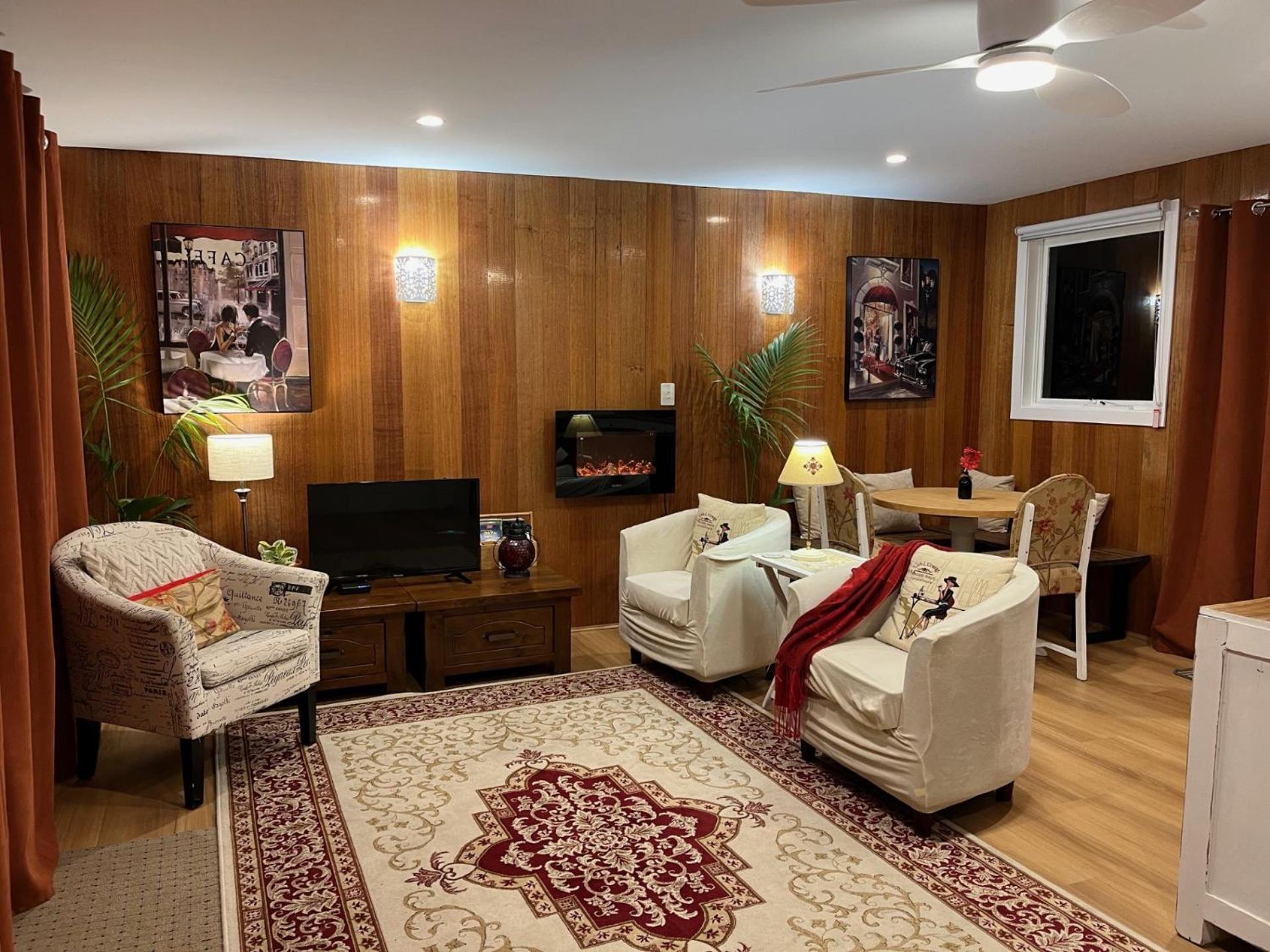 Lakeview On Sycamore Apartment *